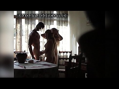 ❤️ Seksvriendinnen nodigen een reusachtige man uit en een triootje met hem ☑ Sex video at nl.pornhills-com.ru ☑